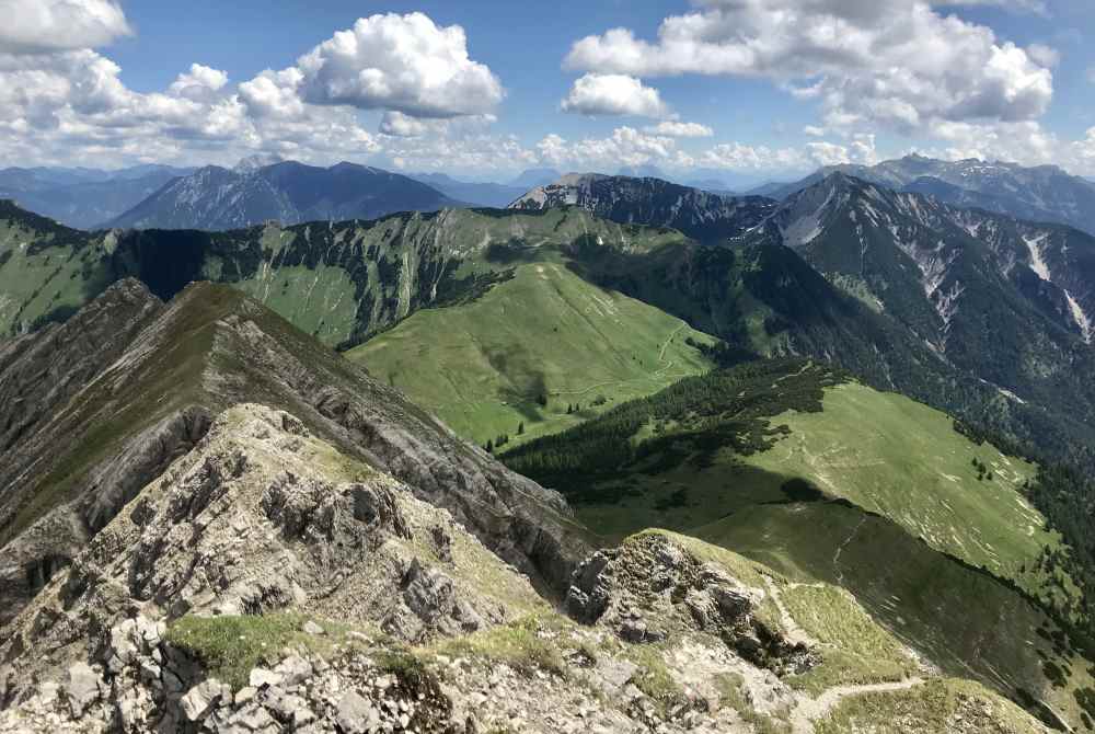 Viele schöne Berge und eine tolle Natur - das ist Karwendel wandern 