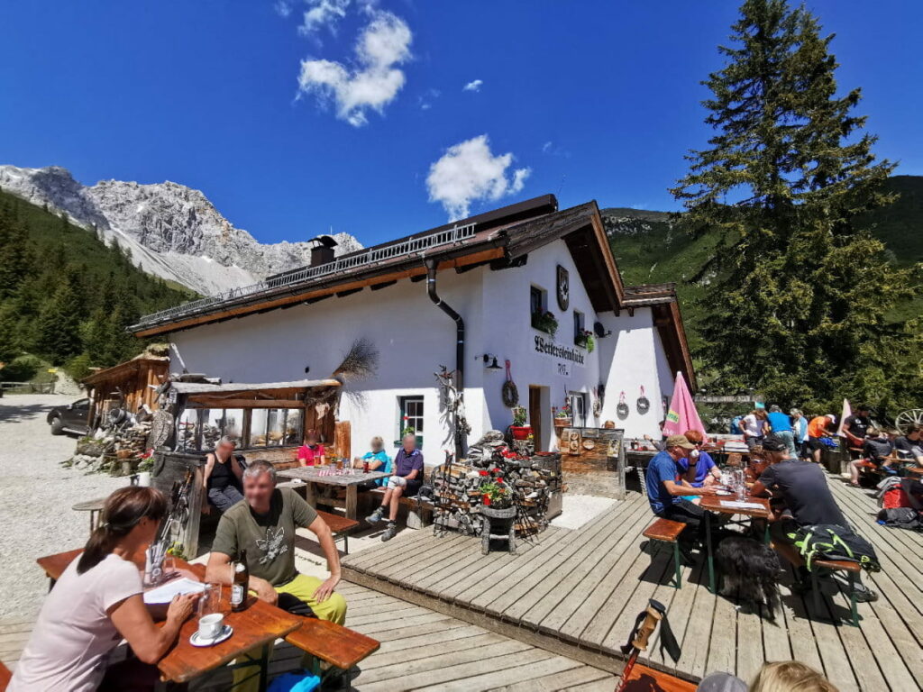 Frühlingswanderung zur Wettersteinhütte im Wettersteingebirge