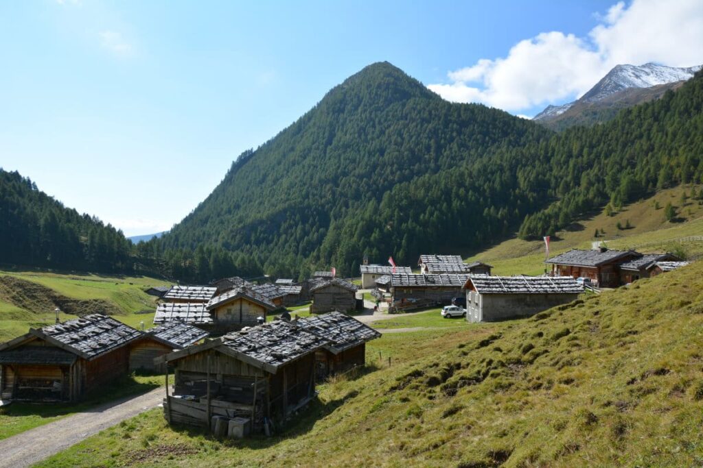 Herbstwanderung Südtirol - zur urigen Fane Alm