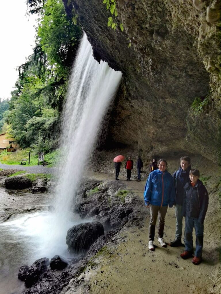 Bei den Scheidegger Wasserfällen in Deutschland wandern