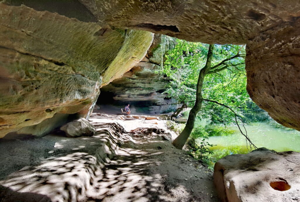 Nahe der zweitgrößten Stadt wandern in Bayern - durch die Schwarzachklamm